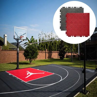 Piso de baloncesto de bádminton en exteriores con azulejos de cancha deportiva