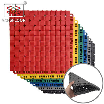 Tejas deportivas modulares de 250x250 mm con tejas de suelo de plástico entrelazadas