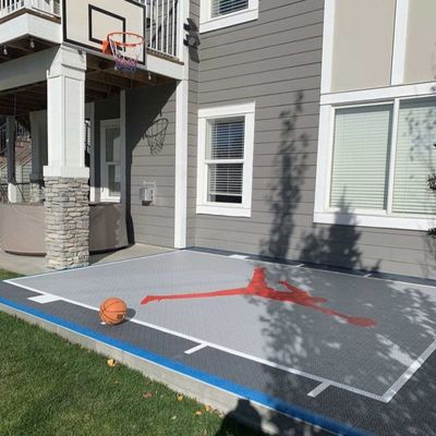 Sospendido 100% Pp Corsino de plástico para deportes de interior al aire libre Volleyball móvil de baloncesto